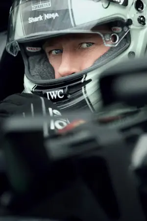 Poster to the movie "F1" #518104