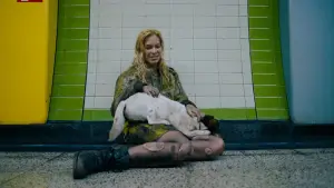 Backdrop to the movie "Creep" #714576