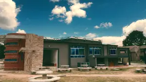 Backdrop to the movie "HOW TO FALL IN LOVE" #806469