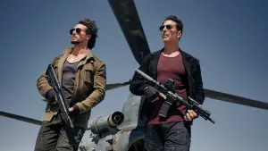 Backdrop to the movie "Bade Miyan Chote Miyan" #416076