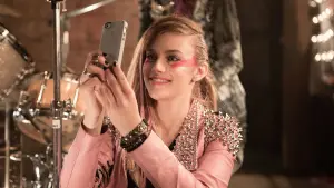 Backdrop to the movie "Jem and the Holograms" #420901