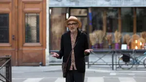 Backdrop to the movie "It Must Be Heaven" #425137