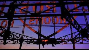 Backdrop to the movie "Nowhere" #685856