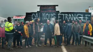 Backdrop to the movie "Normandy Nude" #459553