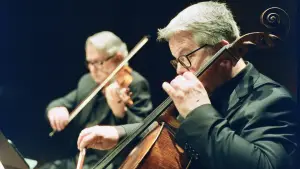 Backdrop to the movie "Four Rational People" #549028