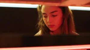 Backdrop to the movie "Raw" #243044