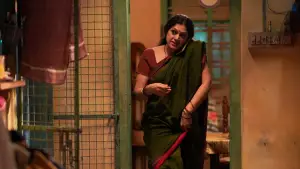 Backdrop to the movie "Thudarum" #719814