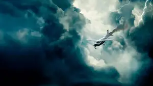 Backdrop to the movie "Horizon Line" #627630