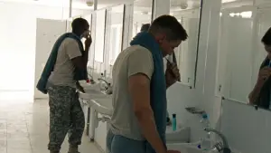 Backdrop to the movie "The Hurt Locker" #667011