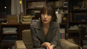 Backdrop to the movie "Like Someone in Love" #386868