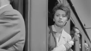 Backdrop to the movie "Two Women" #753168