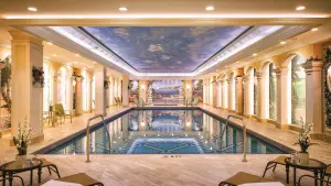 Backdrop to the movie "The Worlds Most Luxurious Retirement Homes" #504026