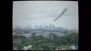 Backdrop to the movie "BREAKING: Earth" #567835