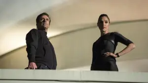 Backdrop to the movie "Keeping Up with the Joneses" #385117