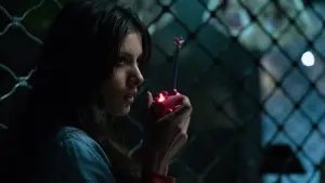 Backdrop to the movie "Security" #726535