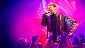 Backdrop to the movie "The Plagiarist" #792076