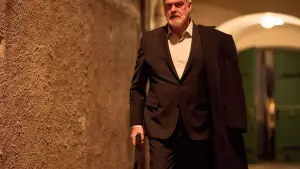 Backdrop to the movie "Canary Black" #623113