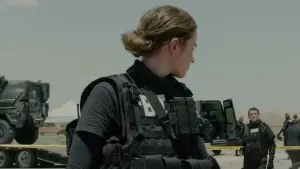 Backdrop to the movie "Sicario" #589172