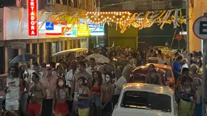 Backdrop to the movie "The Secret Agent" #509749