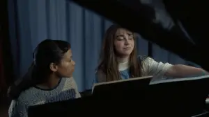 Backdrop to the movie "Bones and All" #811228