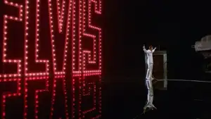 Backdrop to the movie "Elvis" #804663