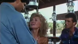 Backdrop to the movie "Hammerhead" #644536