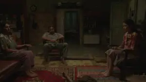 Backdrop to the movie "Ayah, Ini Arahnya Ke Mana, Ya?" #796716