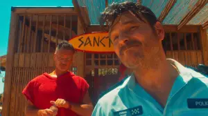 Backdrop to the movie "The Surfer" #586284