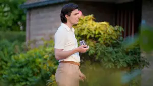 Backdrop to the movie "Beating Hearts" #600779