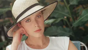 Backdrop to the movie "Emmanuelle 3" #448700