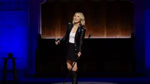 Backdrop to the movie "Taylor Tomlinson: Prodigal Daughter" #787409