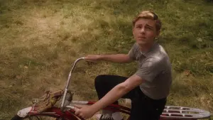 Backdrop to the movie "Flipped" #180170