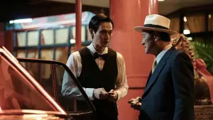 Backdrop to the movie "Old Fox" #757017