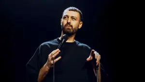 Backdrop to the movie "Roman Frayssinet : Ô dedans" #759890