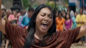 Backdrop to the movie "Levitating" #798015