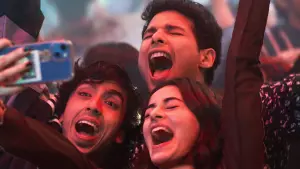 Backdrop to the movie "Kho Gaye Hum Kahan" #353378