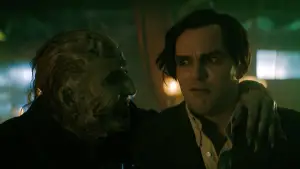 Backdrop to the movie "Renfield" #676239