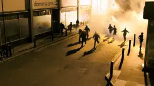 Backdrop to the movie "28 Weeks Later" #800433