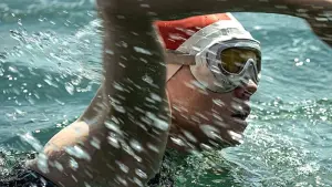 Backdrop to the movie "Young Woman and the Sea" #472531