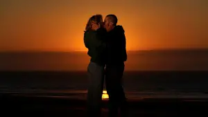 Backdrop to the movie "Beating Hearts" #600832