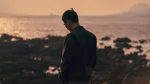 Backdrop to the movie "Night in Paradise" #330656