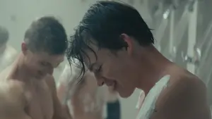 Backdrop to the movie "Giant Little Ones" #347012