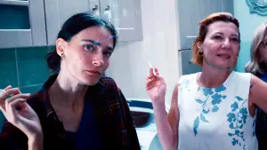 Backdrop to the movie "Confidante" #650570