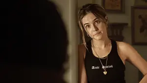 Backdrop to the movie "Flower" #459531