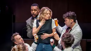 Backdrop to the movie "Next to Normal" #622431