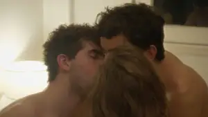 Backdrop to the movie "An Odd Turn" #757373