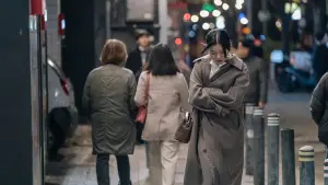 Backdrop to the movie "Because I Hate Korea" #783550