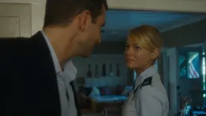 Backdrop to the movie "Aloha" #330482