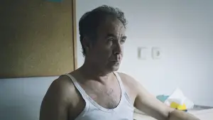 Backdrop to the movie "Dogtooth" #738650