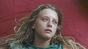 Backdrop to the movie "Swimming Pool" #743711